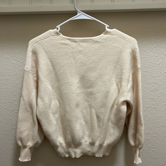 Cozy Cream V-Neck Knit Sweater - Picture 2 of 3